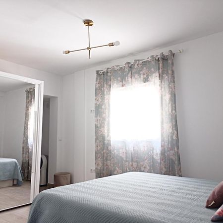 Apartamento Entero Con Solarium En Sabinillas, Con Piscina Y Al Lado Del Puerto De La Duquesa มานิลบา ภายนอก รูปภาพ